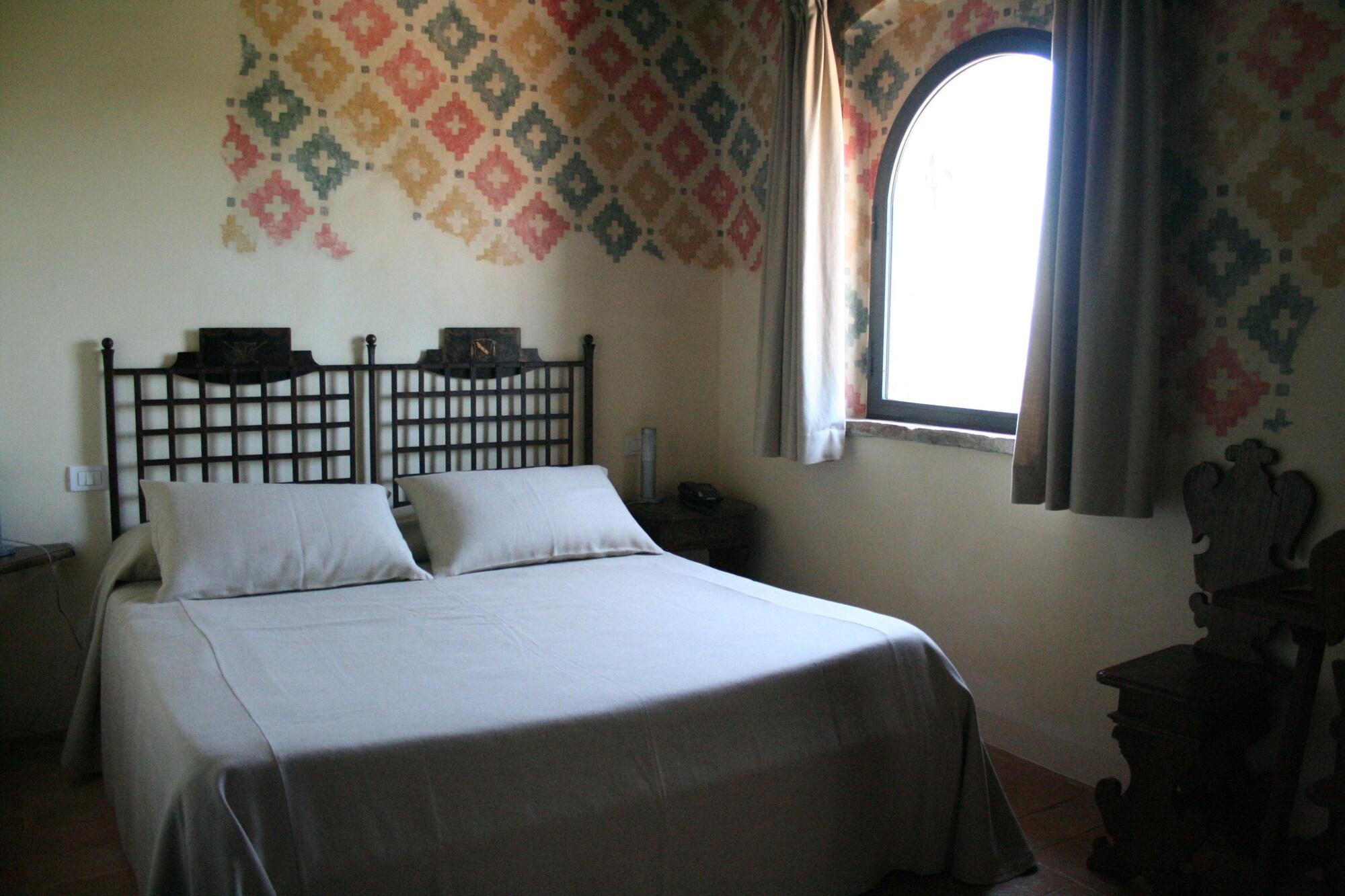 Castello Di Monterone 4*